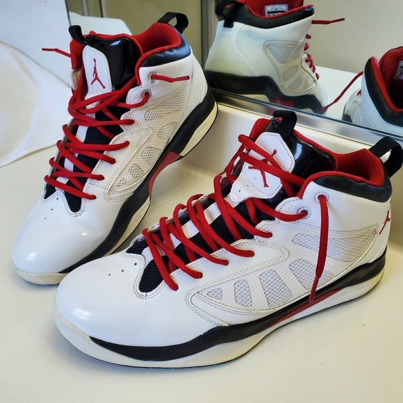 jordan flight team 11